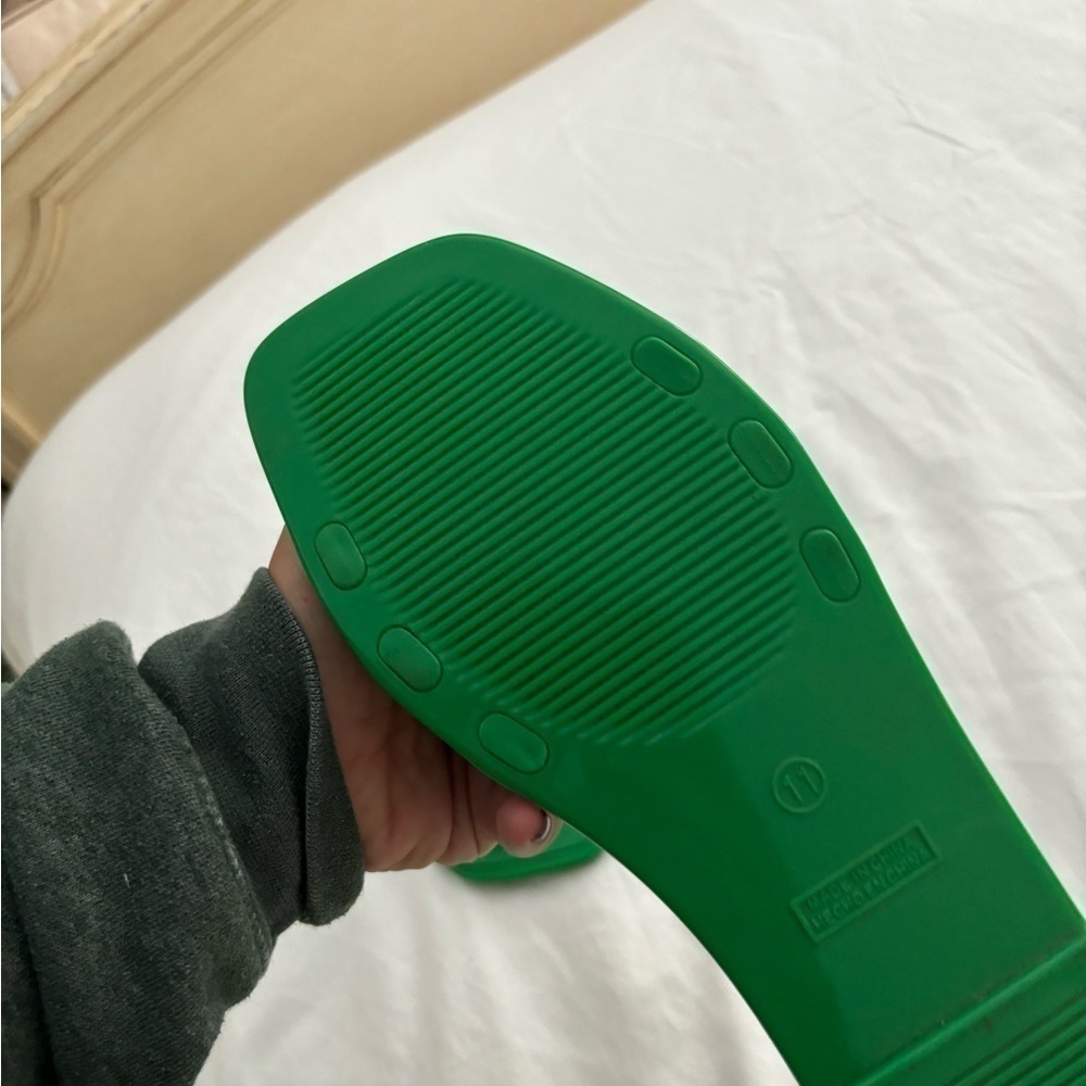 NEW! Old Navy Jelly Slides Quilted Size 11 - Picture 4 of 7